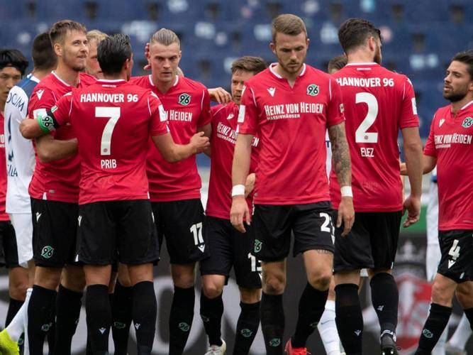 关于沃尔夫斯堡绝地反击,客场击败汉诺威的信息 关于沃尔夫斯堡绝地反击,客场击败汉诺威的信息