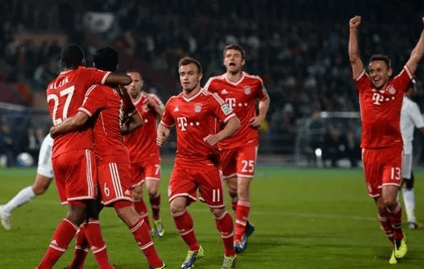 关于疯狂对抗:拜仁VS多特蒙德争难解者的信息 关于疯狂对抗:拜仁VS多特蒙德争难解者的信息