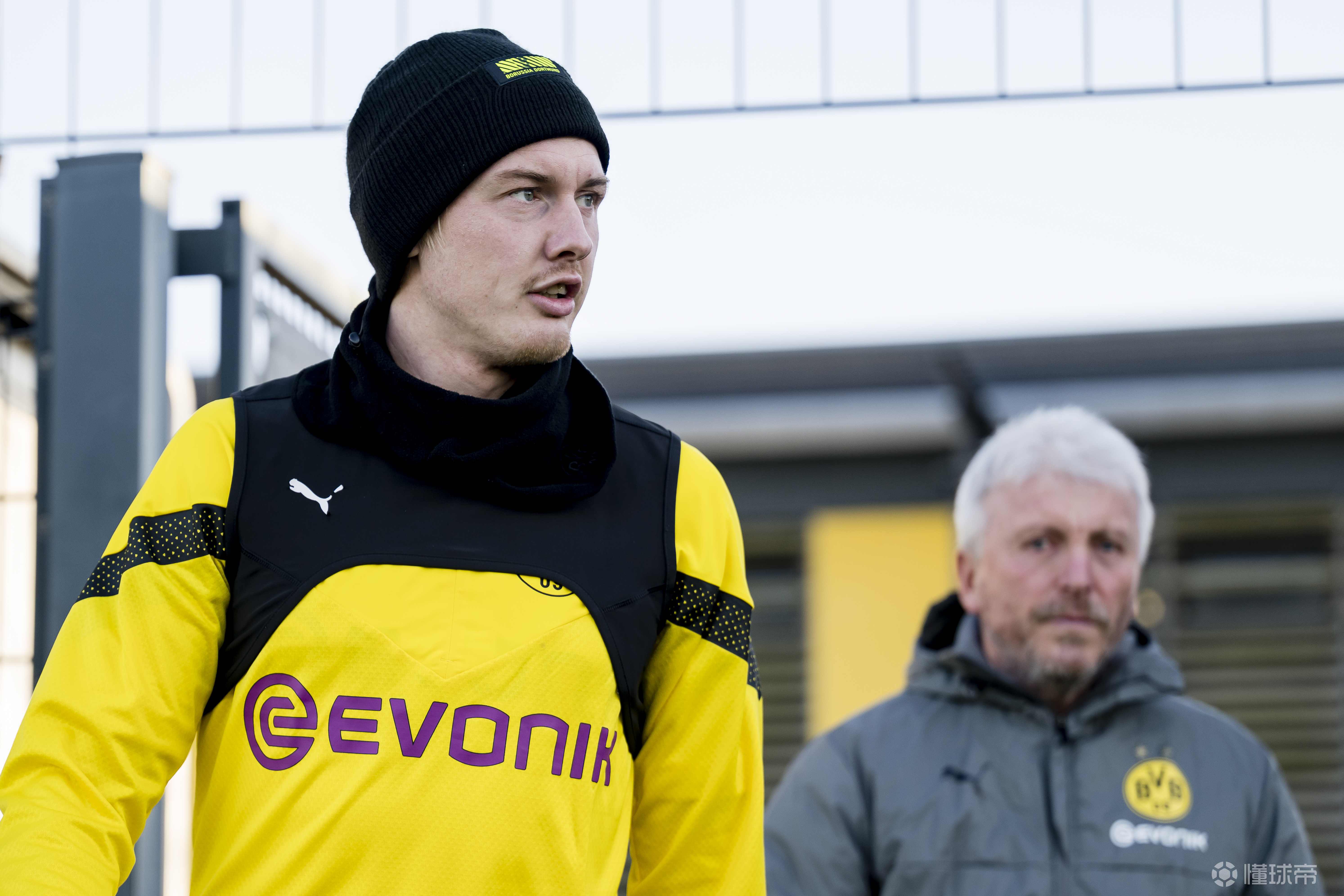 多特蒙德球队风波不断,教练团队人事调整的简单介绍 多特蒙德球队风波不断,教练团队人事调整的简单介绍