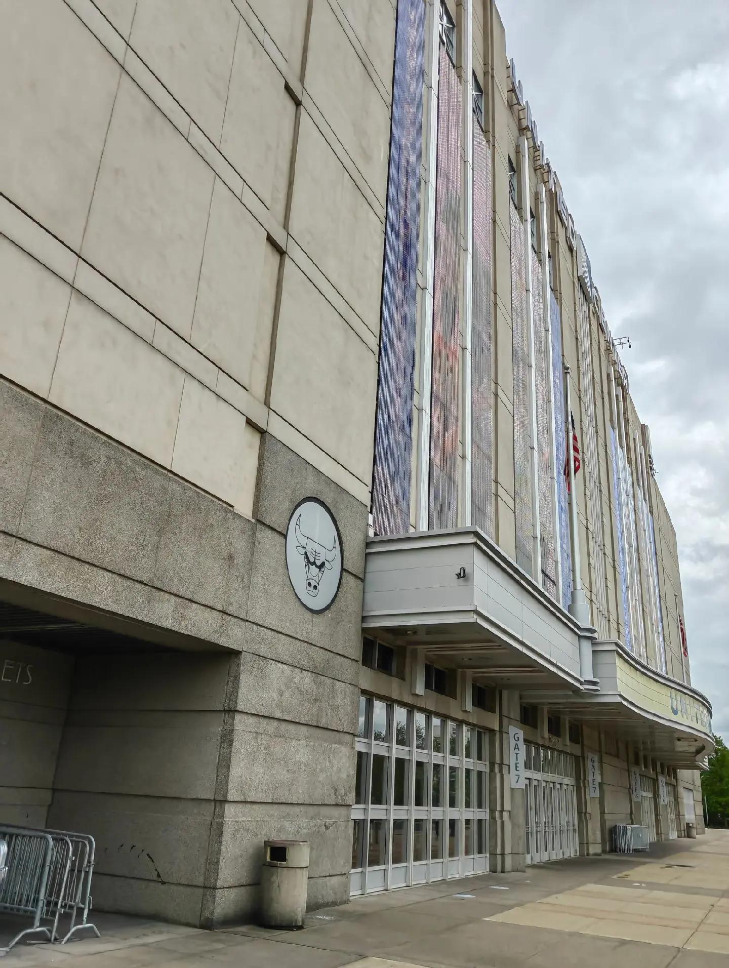 包含芝加哥公牛主场保利总奖金破米夺季后赛赛点的词条