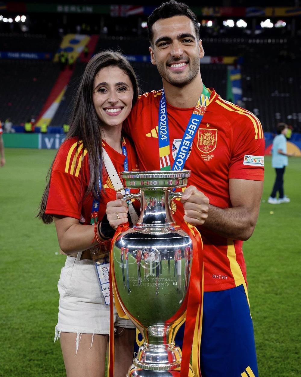 欧洲足球盛宴:赛场精彩不断,球迷欢呼雀跃的简单介绍 欧洲足球盛宴:赛场精彩不断,球迷欢呼雀跃的简单介绍