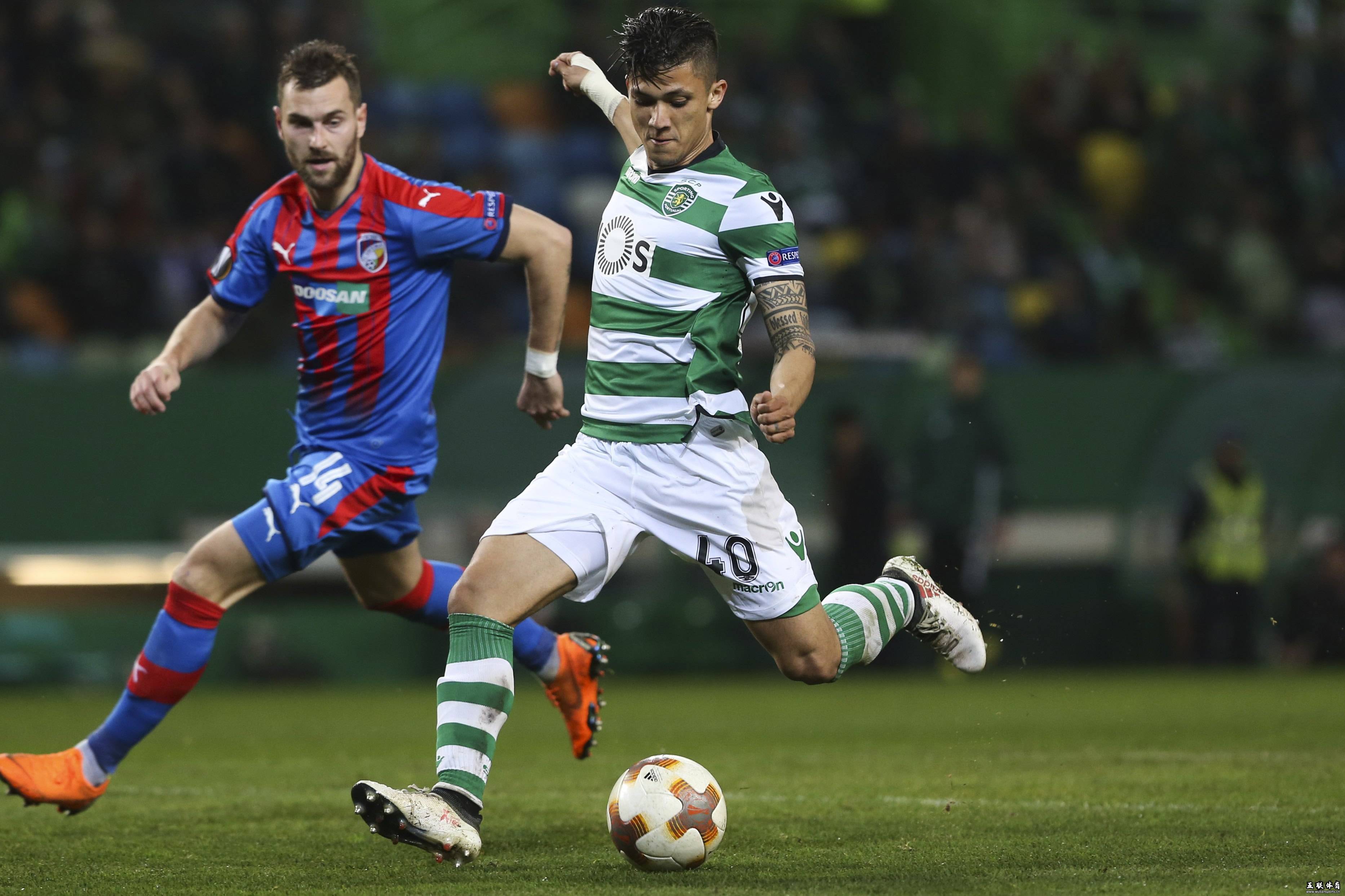 沙尔克遭遇惨败，球队陷入危机