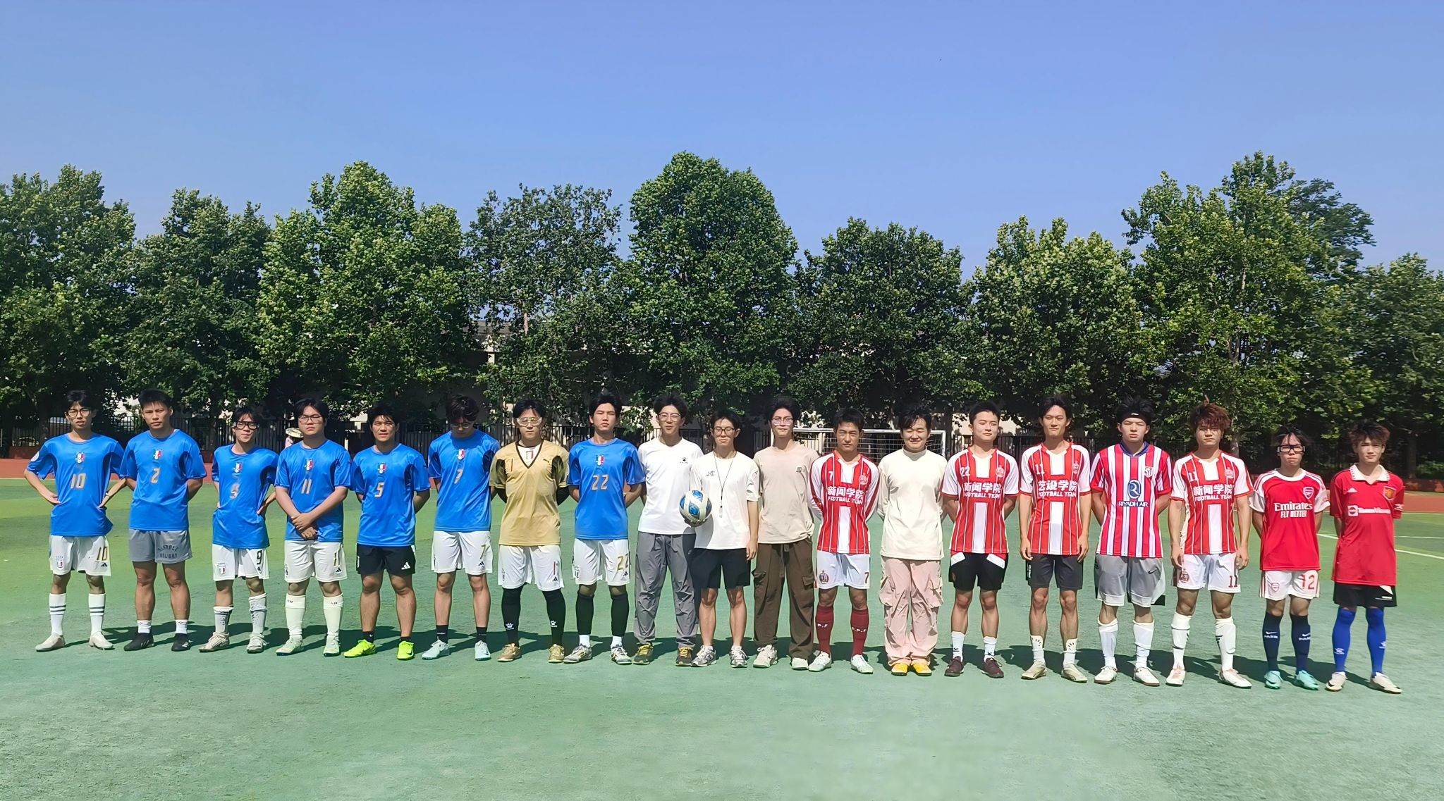 开云体育网页版-关于热血比赛正酣，双方球队斗志昂扬的信息