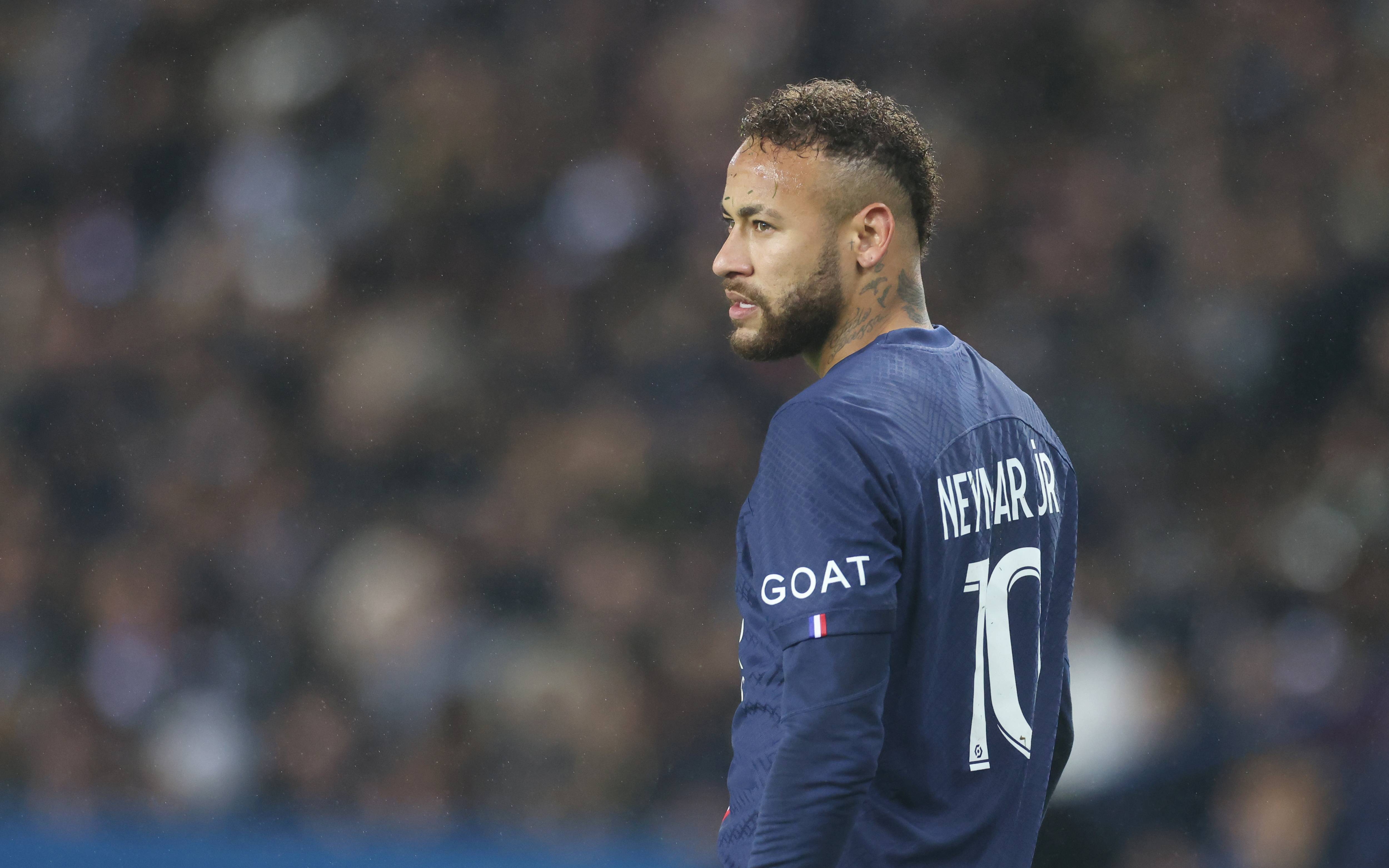 巴西球星内马尔合同到期,转会传闻满天飞 巴西球星内马尔合同到期,转会传闻满天飞