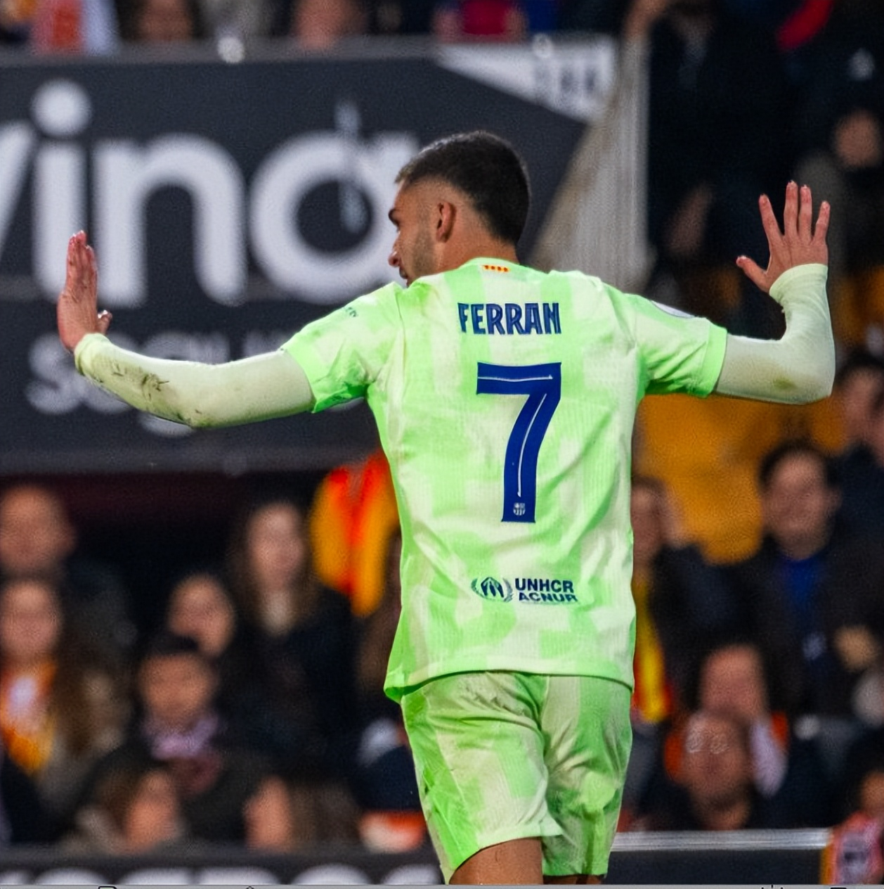 小将新星崛起，为巴伦西亚队贡献进球