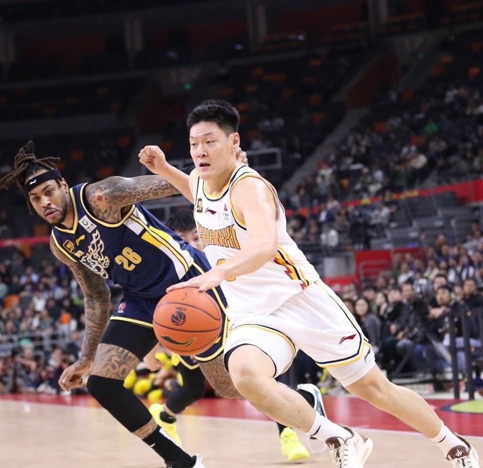 CBA篮球赛中的焦点战役即将上演