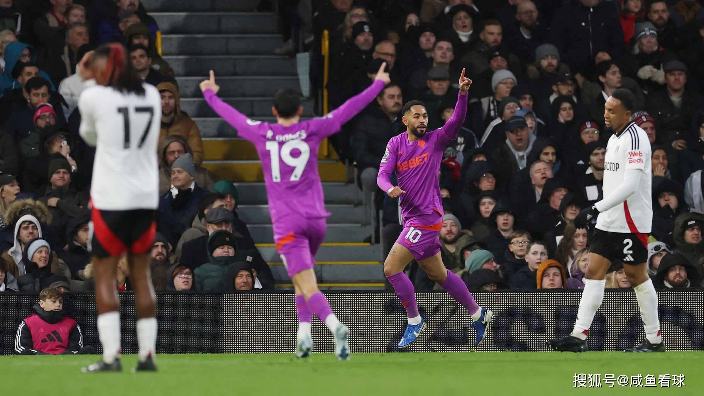 埃弗顿主场击败狼队,成功卫冕领先地位的简单介绍 埃弗顿主场击败狼队,成功卫冕领先地位的简单介绍