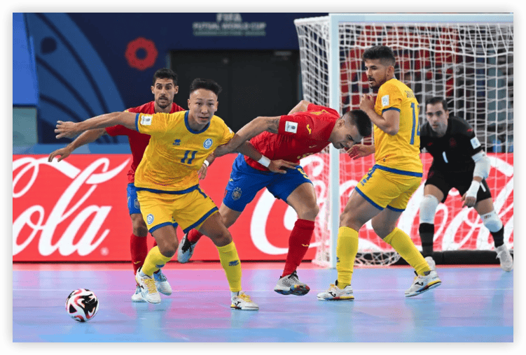 包含精彩赛事！国际足球盛宴吸引观众目光的词条