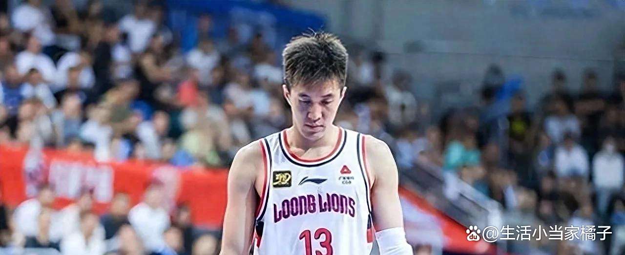 篮球联赛中的“新秀”球员崭露头角的简单介绍