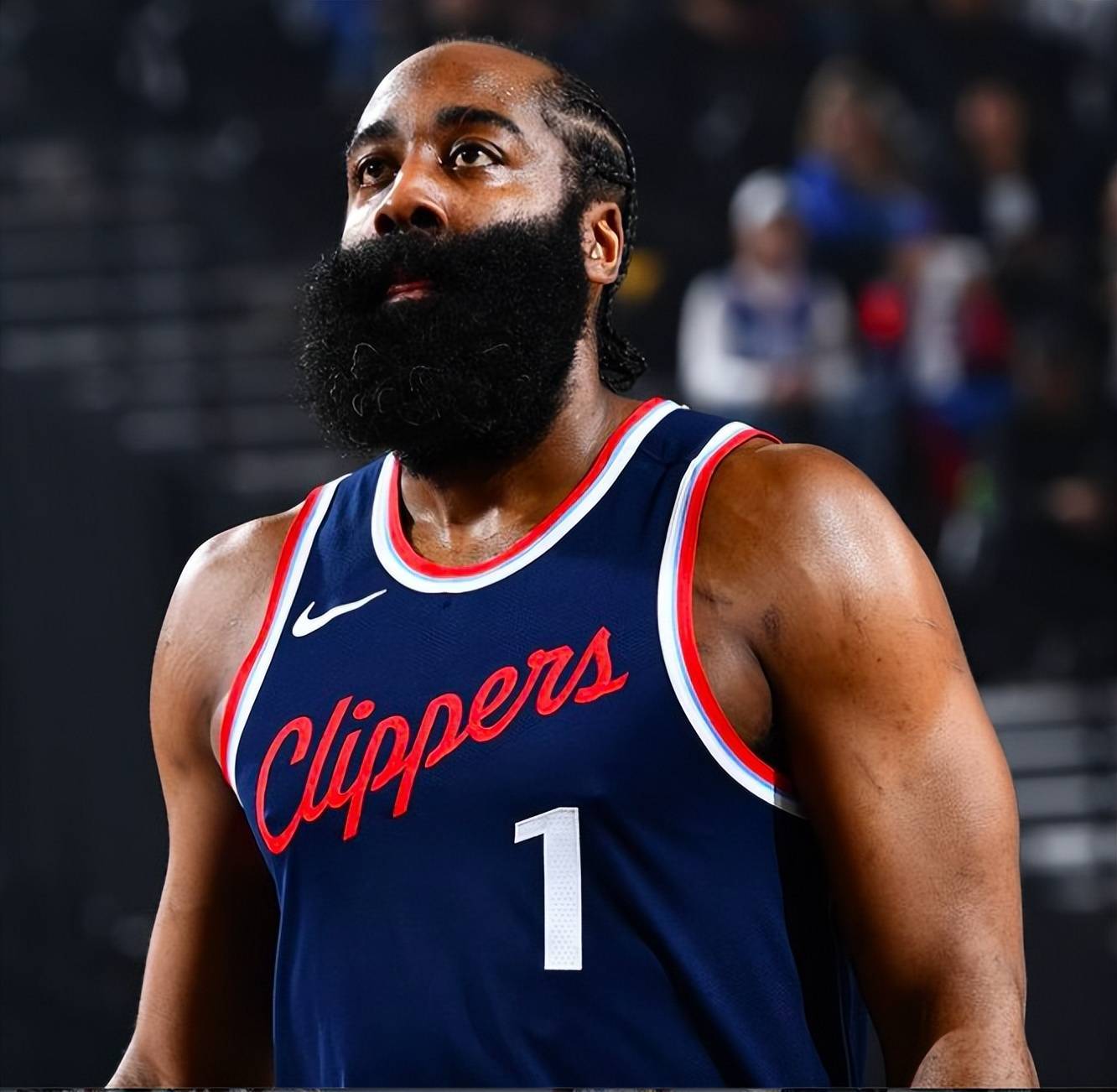 包含火箭主场大胜，哈登再现神奇得分表现的词条