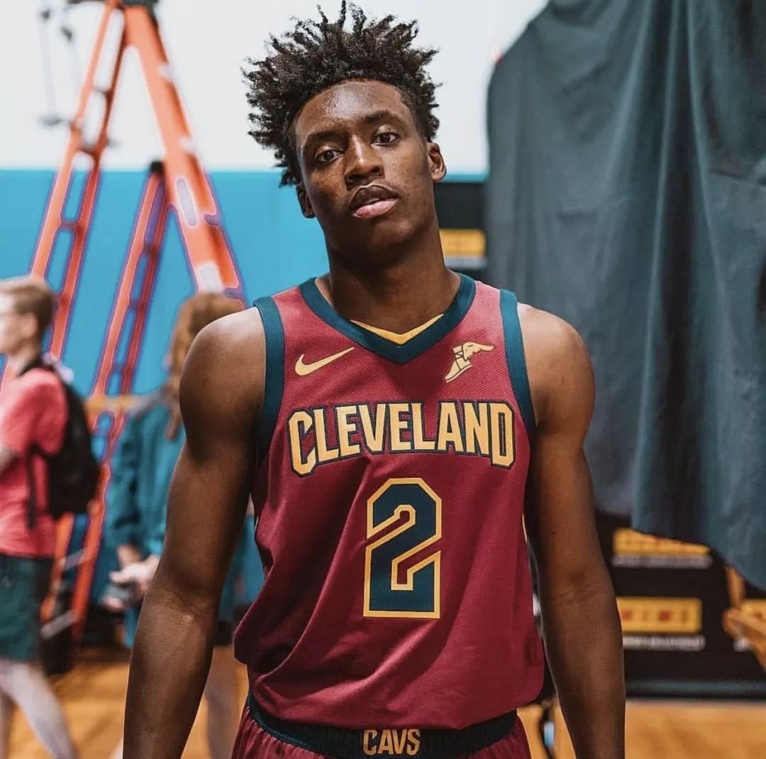 开云体育官网-新秀登场即破纪录，引领球队壮大的简单介绍