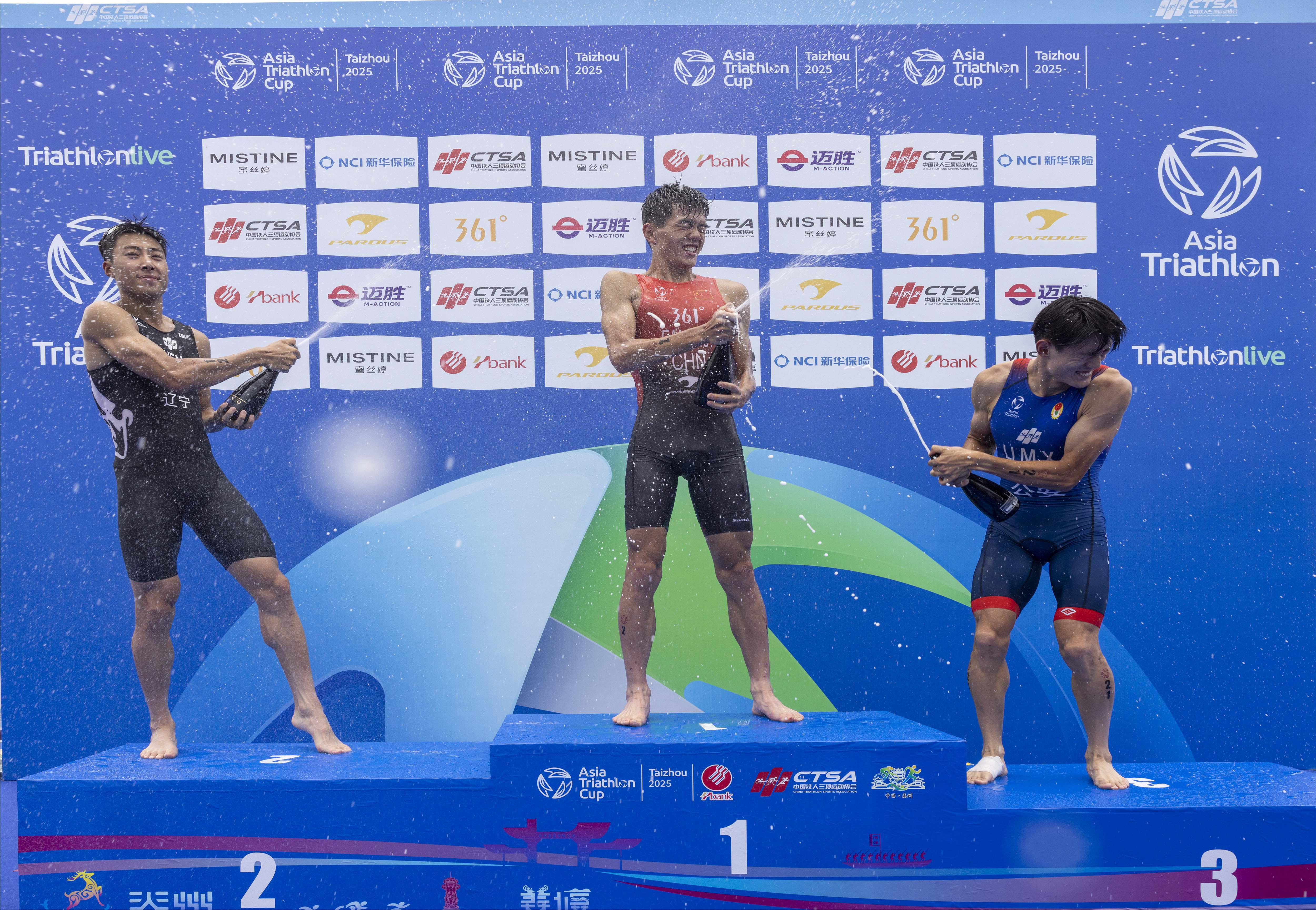 开云体育在线-铁人三项男子比赛：德国选手再夺冠
