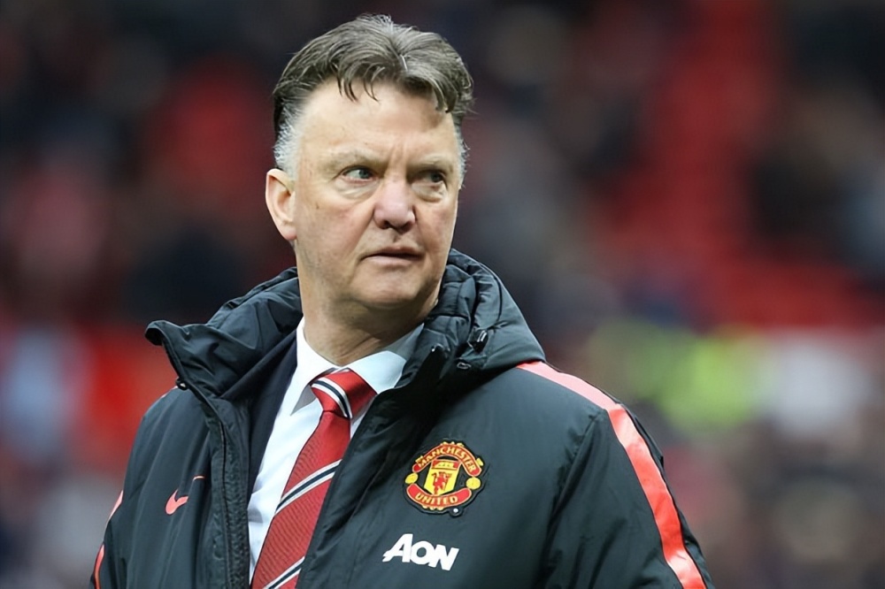 开云体育中国官网-切尔西欲挽回颓势，主帅展开讨论