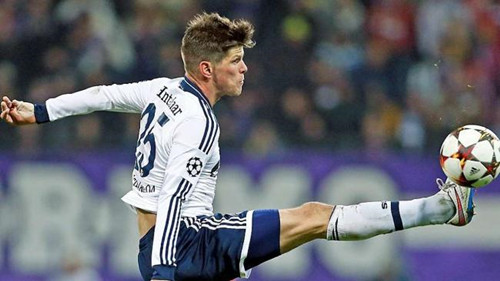 开云体育入口-包含沙尔克队在主场壮举，三分收入囊中的词条