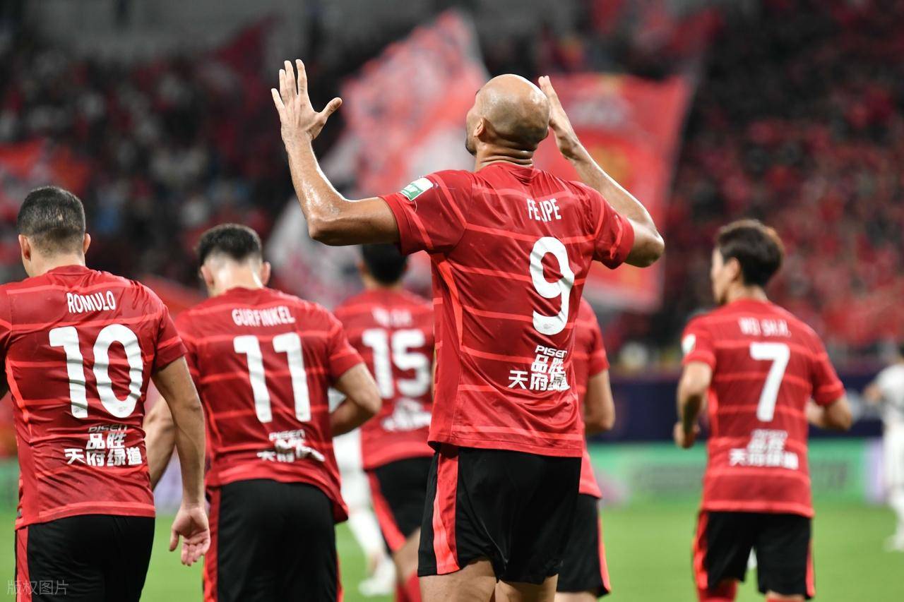 开云体育中国官网-实力激荡！中超球员斗志昂扬争胜的简单介绍