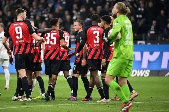 不来梅狭胜弗兰克福，取得宝贵胜利的简单介绍