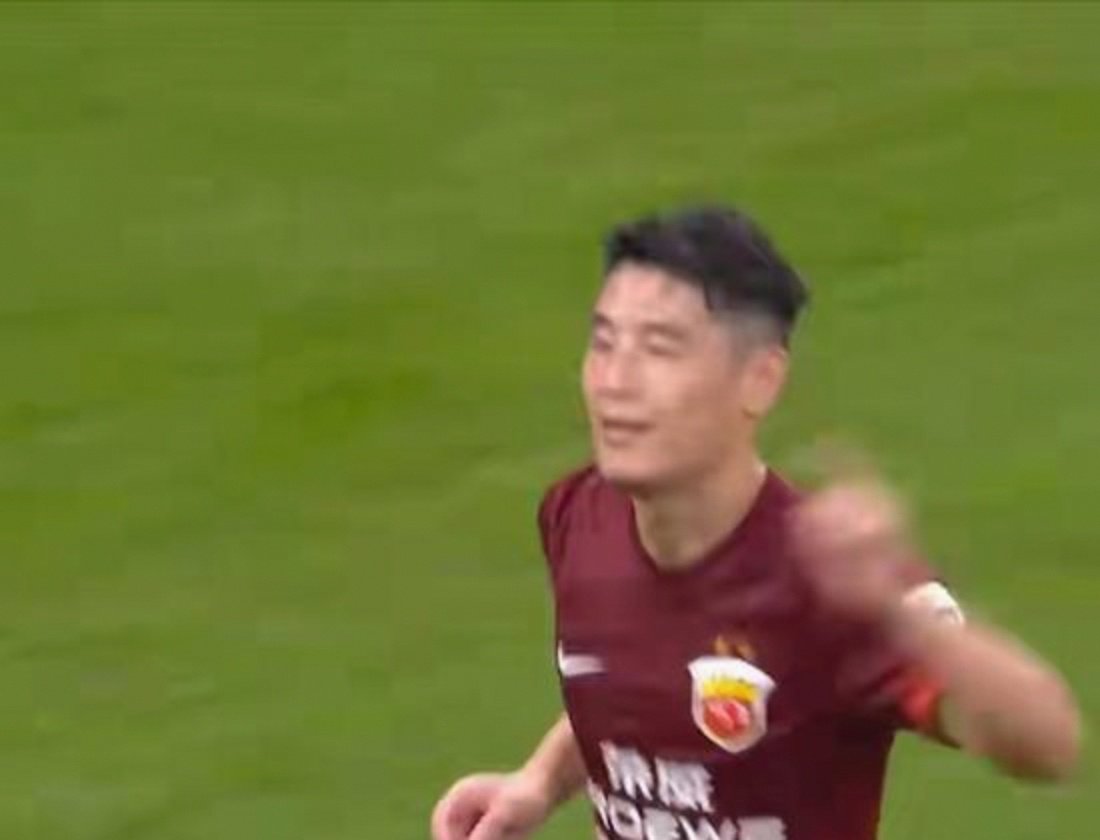 外援发威,球队成功保持领先地位 外援发威,球队成功保持领先地位