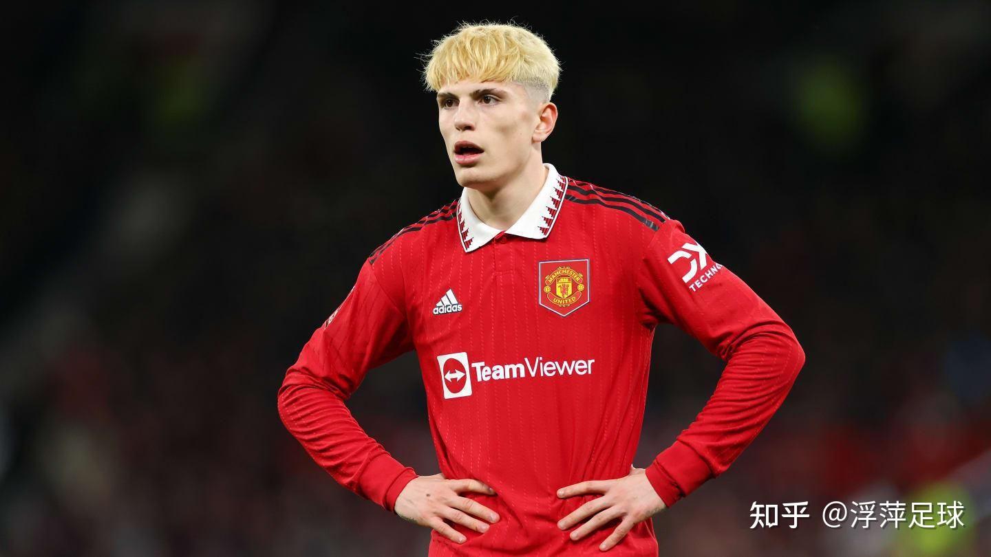 狼队后卫成为球队中流砥柱，表现受好评的简单介绍