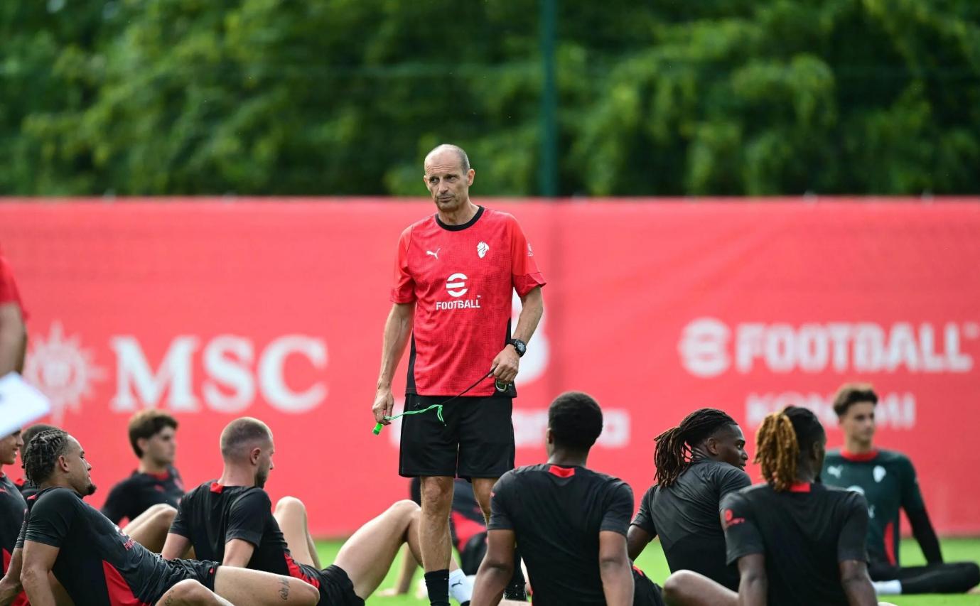 包含意甲争冠热门险胜，继续领跑联赛积分榜的词条