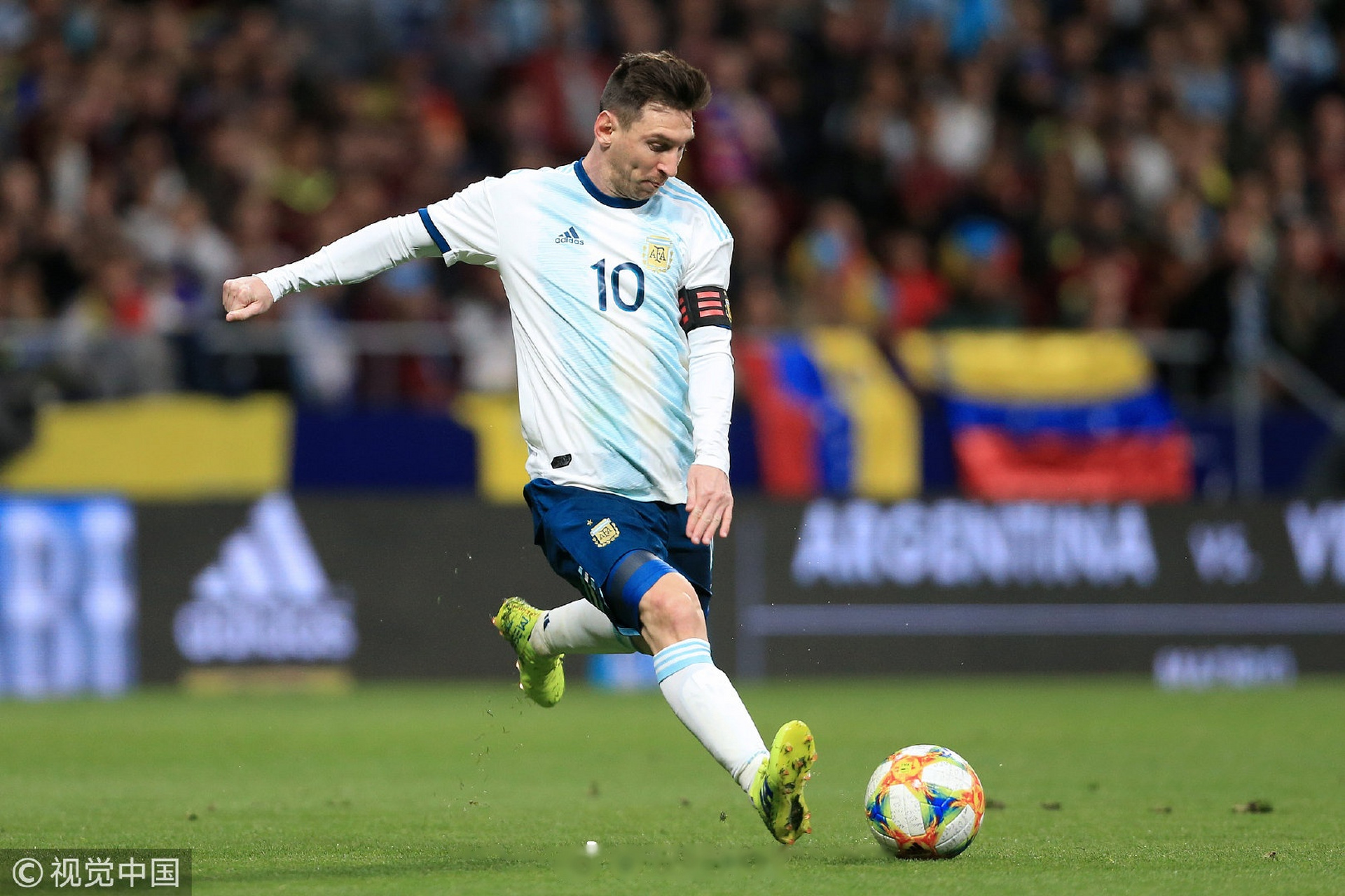 关于委内瑞拉队不畏强敌逆袭斩获胜利的信息